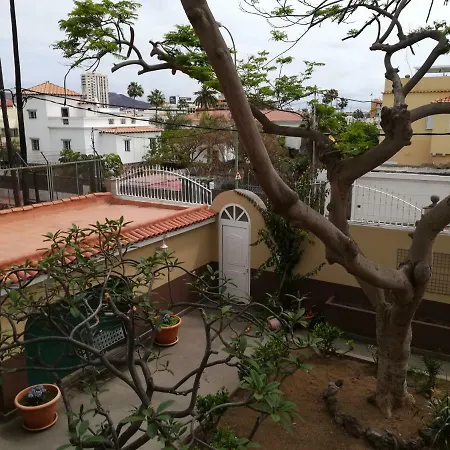 Ciudad Jardin Holiday home *